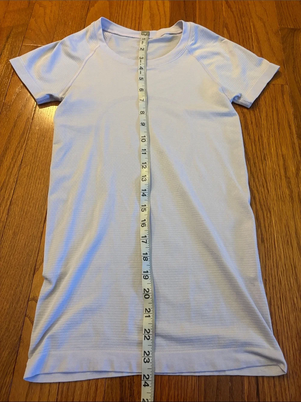Lululemon Swiftly Tech Short Sleeve Shirt 2.0 - Lilac Smoke - Size 2